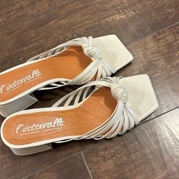 l’intervalle white block heel sandal - Picture 2 of 6